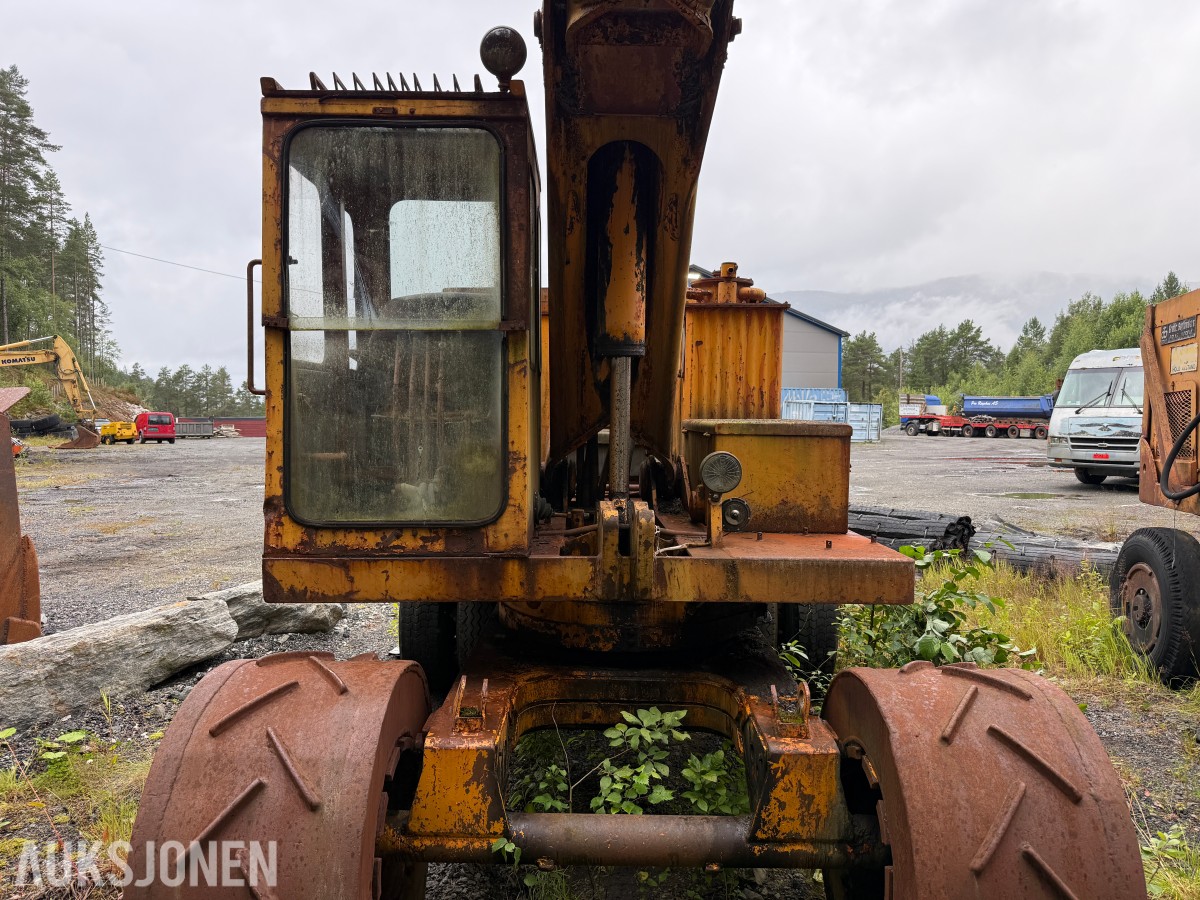 1971 Brøyt X2B gravemaskin – 4-hjuls – Skuffe – Prosjekt/restaureringsobjekt
