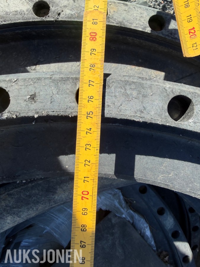 9 stk justeringsringer Ø75 cm + 1 stk betongkumring Ø65 cm