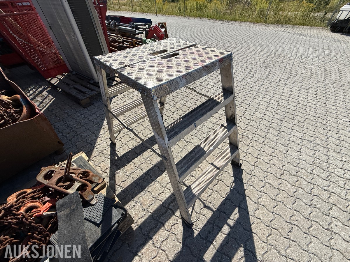 Arbeidsbukk/stige i aluminium