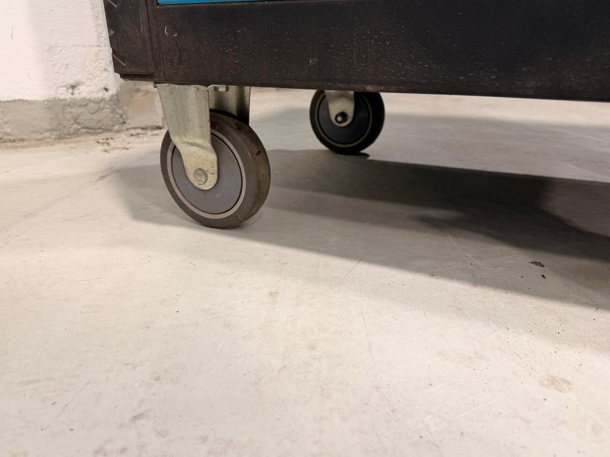 Kraftwelle verktøyvogn med håndverktøy og tilbehør