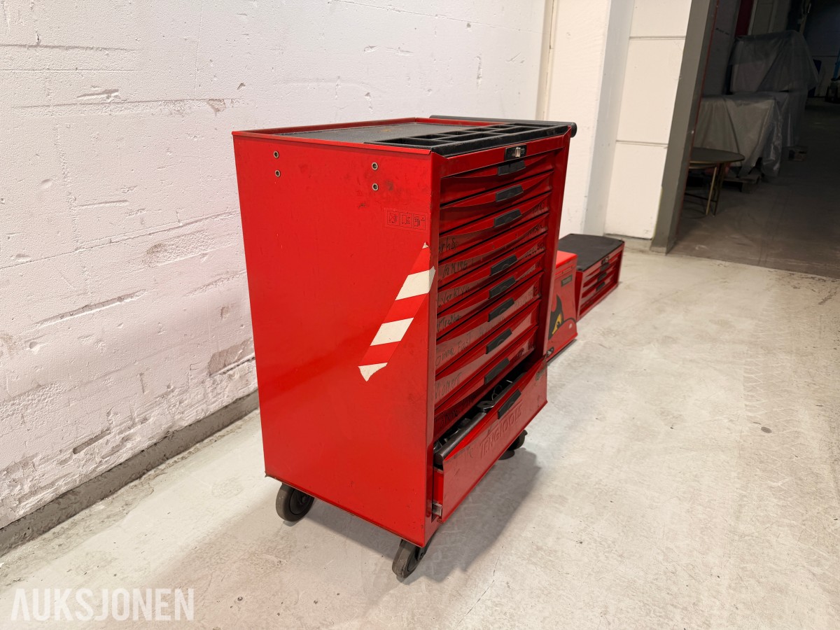 Teng Tools verktøyvogn med verktøykasser og håndverktøy