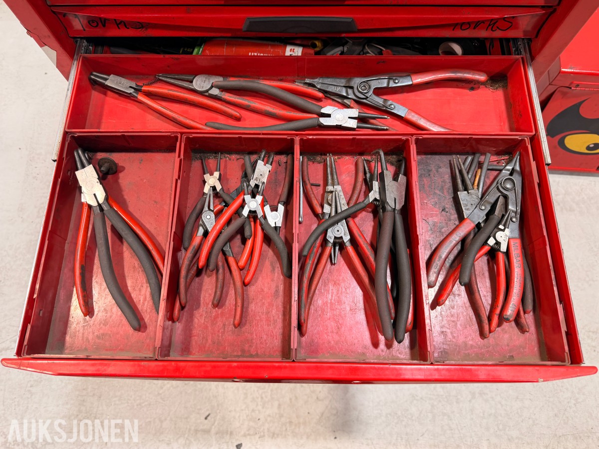 Teng Tools verktøyvogn med verktøykasser og håndverktøy