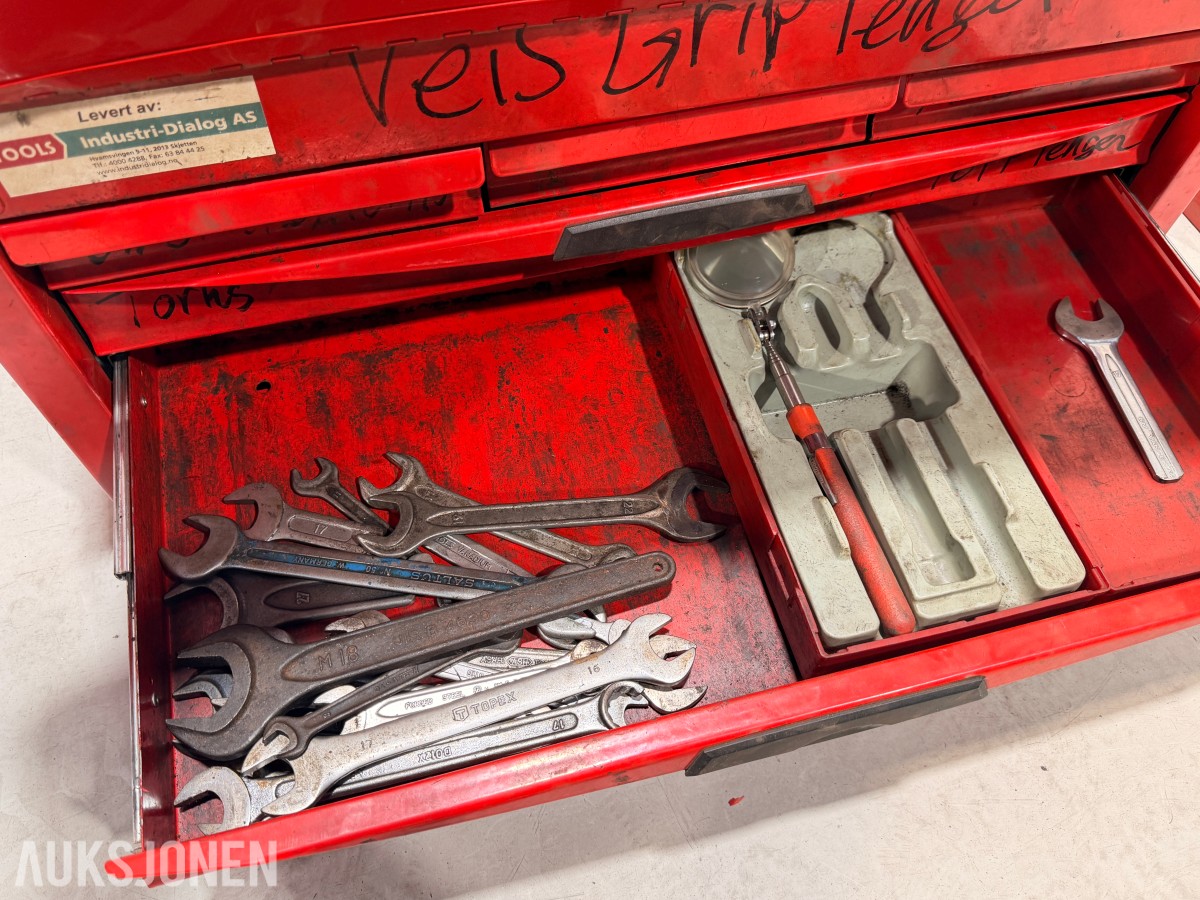 Teng Tools verktøyvogn med verktøykasser og håndverktøy