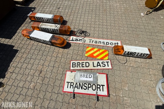 Varsellys og skilt for bred/lang transport