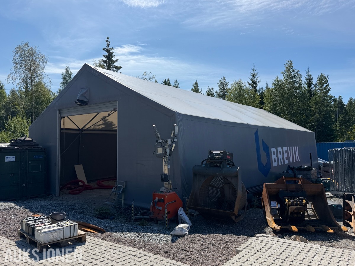 2014 RHA-Hall ventilert telt med elektrisk port / 10x21x3,35