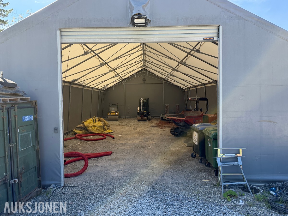 2014 RHA-Hall ventilert telt med elektrisk port / 10x21x3,35