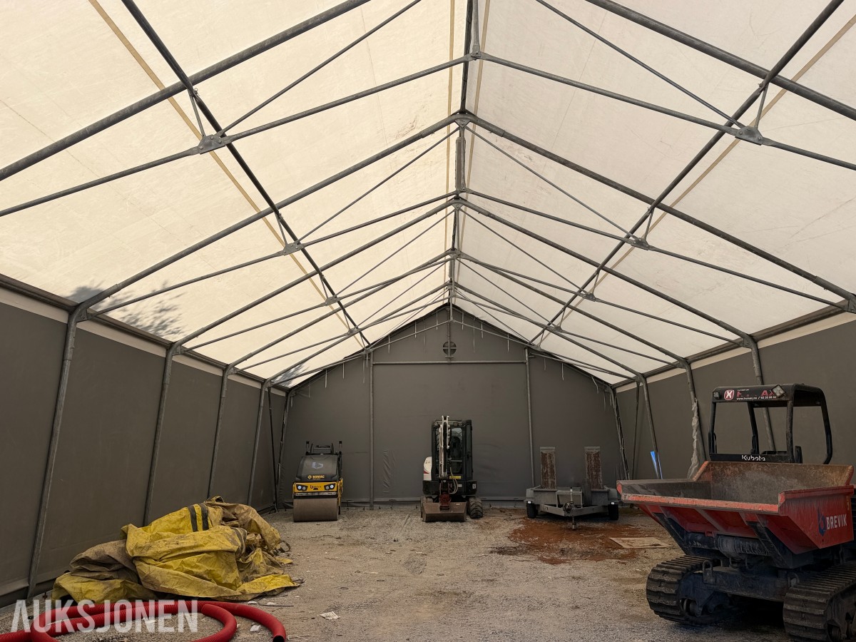 2014 RHA-Hall ventilert telt med elektrisk port / 10x21x3,35