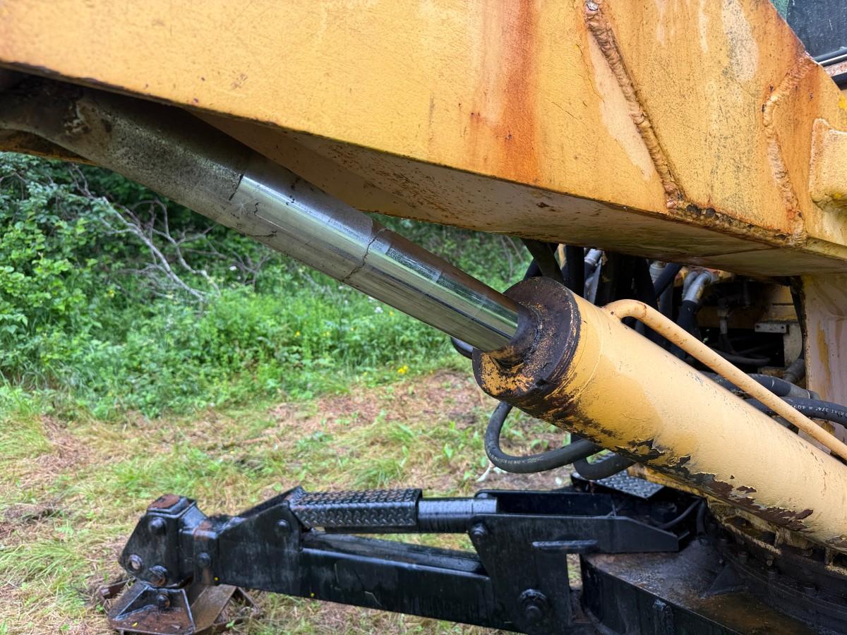 1985 - Menzi Muck 5000 T1 – Gåmaskin / Spindelgraver