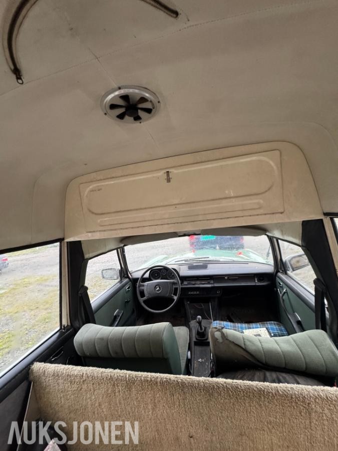 1975 Mercedes-Benz 230, 230 Diesel Ambulanse, Ukjent KM. Lokasjon Råde Østfold