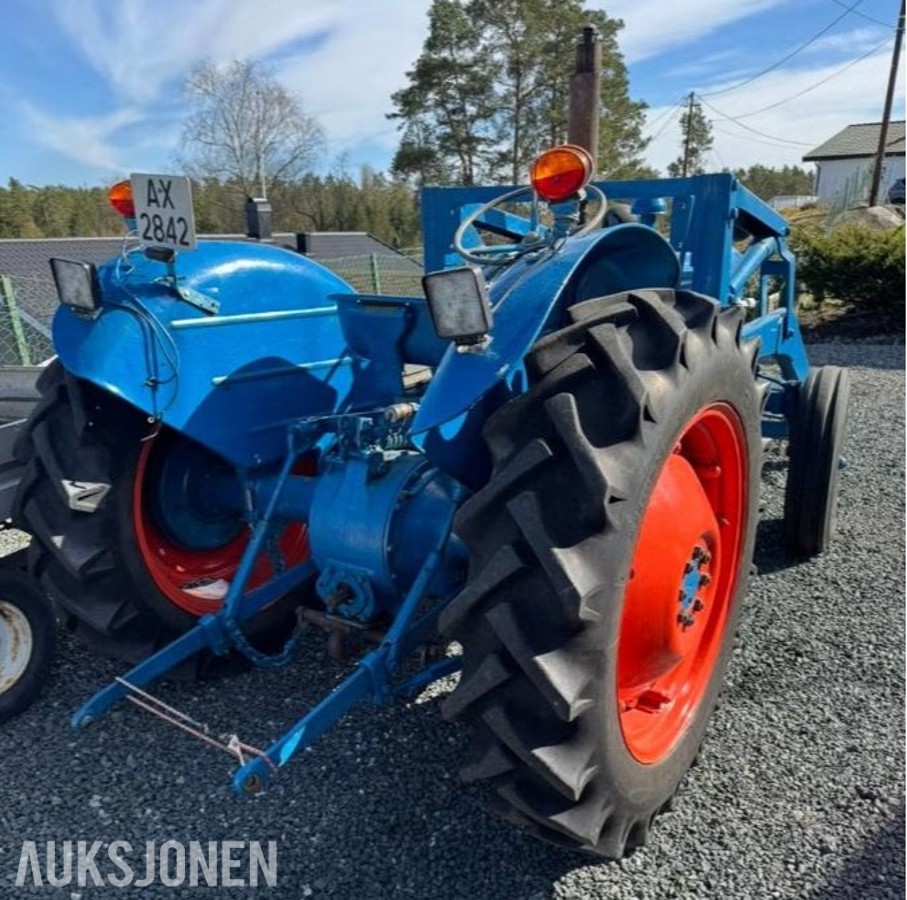 1971 Ford Super Dexta med lasteapparat - mva fri
