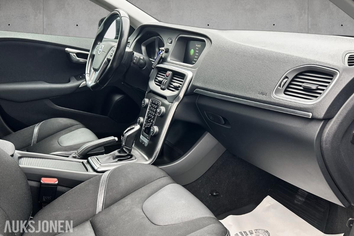 2015 Volvo V40, 1.6-114 D, 146500km