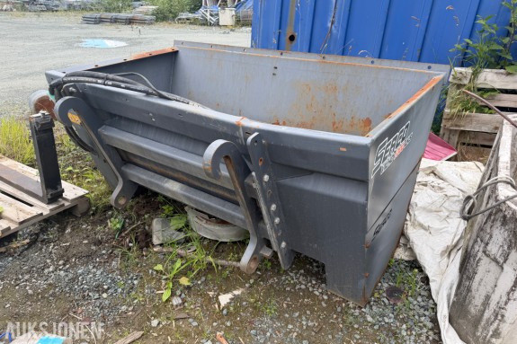 2018 Andre Serco Vilho 1000 LKS sand-/salttrøer fra JPT Jaskari Oy
