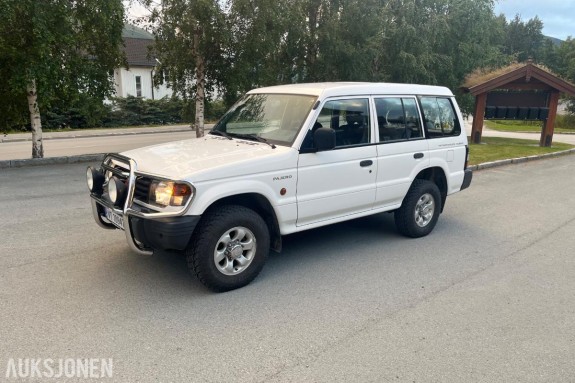 1996 Mitsubishi Pajero 2,5 TD GLX, 4WD, lav km, Hengerfeste, S+V Dekk