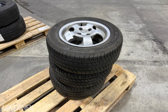 3 stk Hankook radial 185/65R14 86H med felg