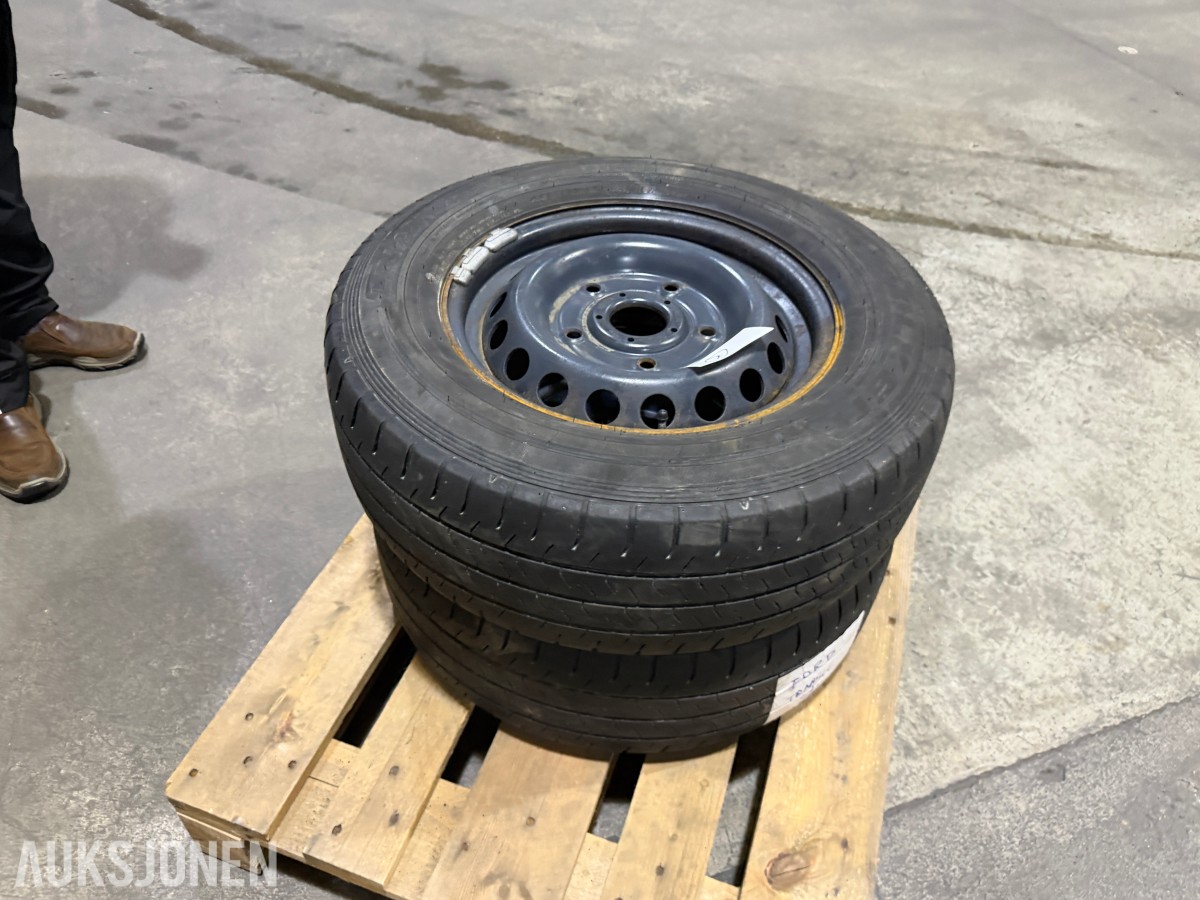 3 stk. LINAM VAN01 235/65 R16C dekk på stålfelg