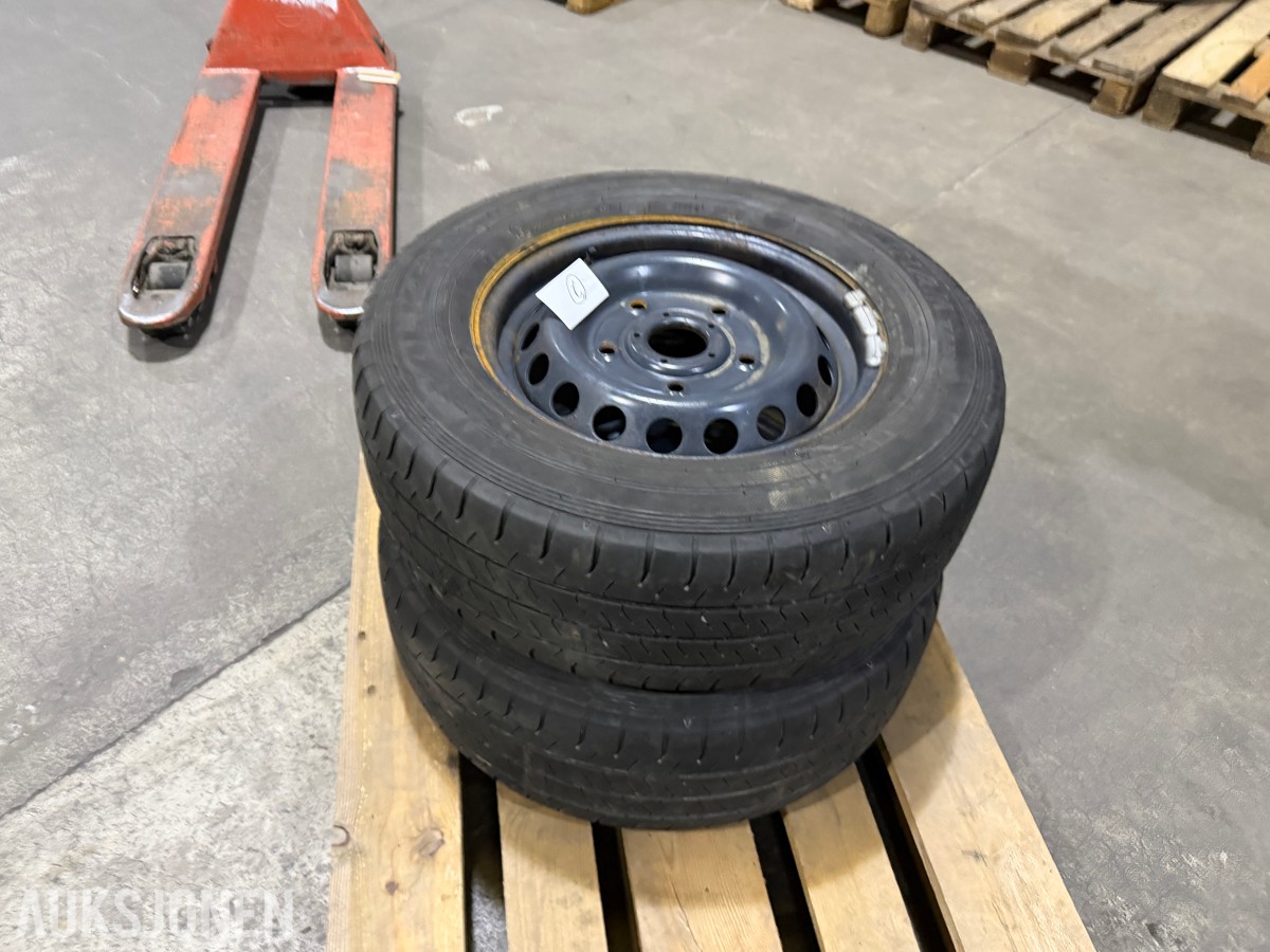 3 stk. LINAM VAN01 235/65 R16C dekk på stålfelg