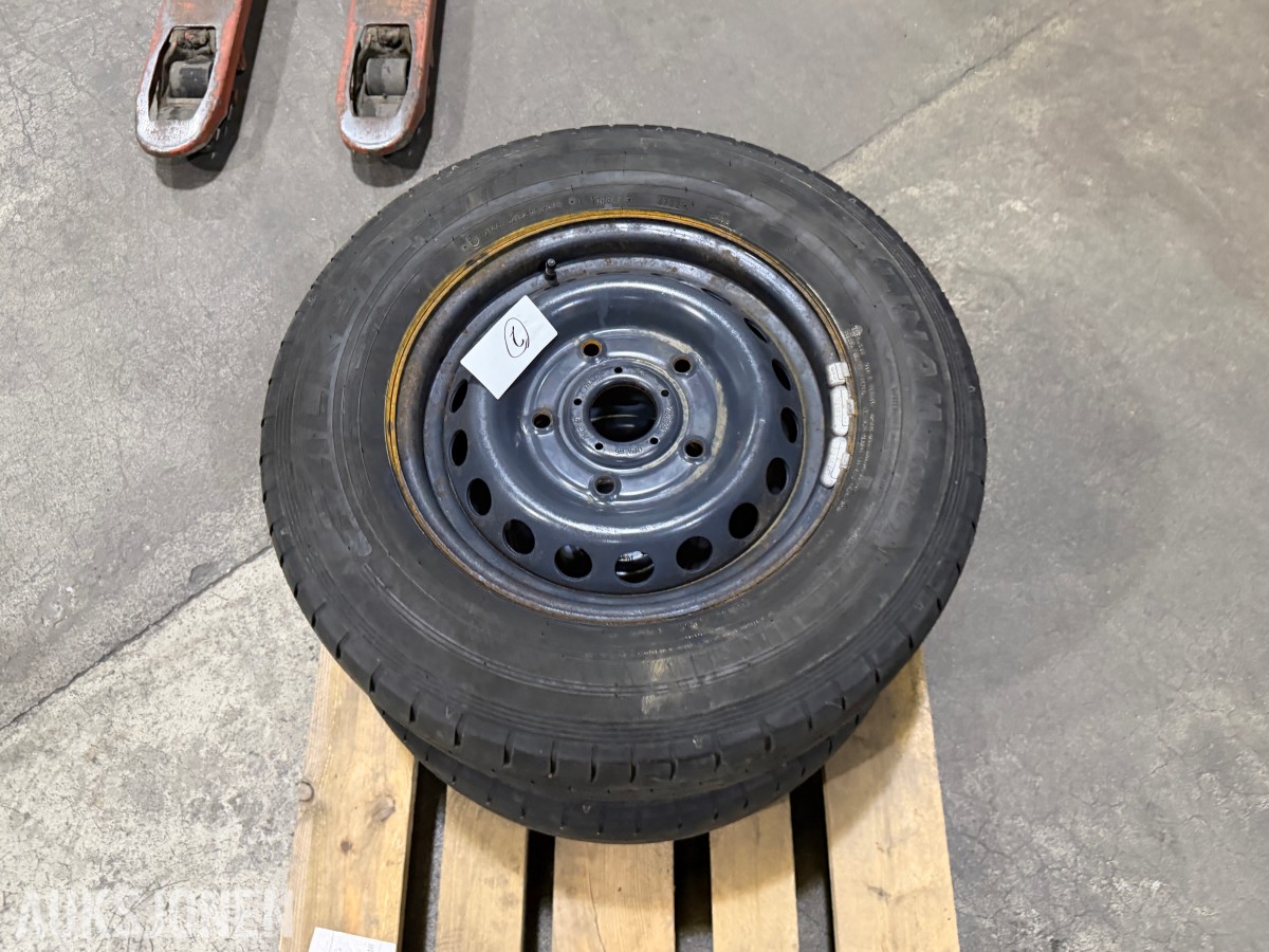 3 stk. LINAM VAN01 235/65 R16C dekk på stålfelg