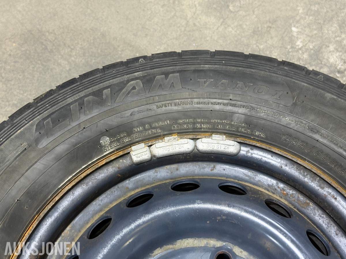 3 stk. LINAM VAN01 235/65 R16C dekk på stålfelg