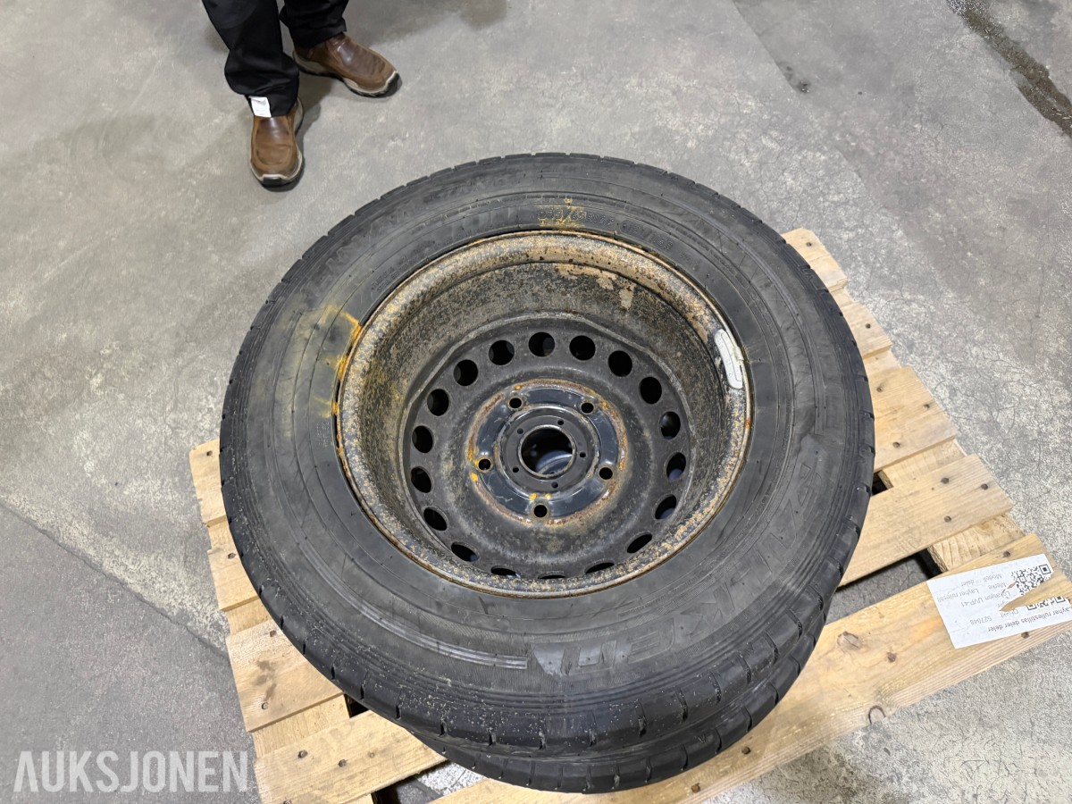 3 stk. LINAM VAN01 235/65 R16C dekk på stålfelg