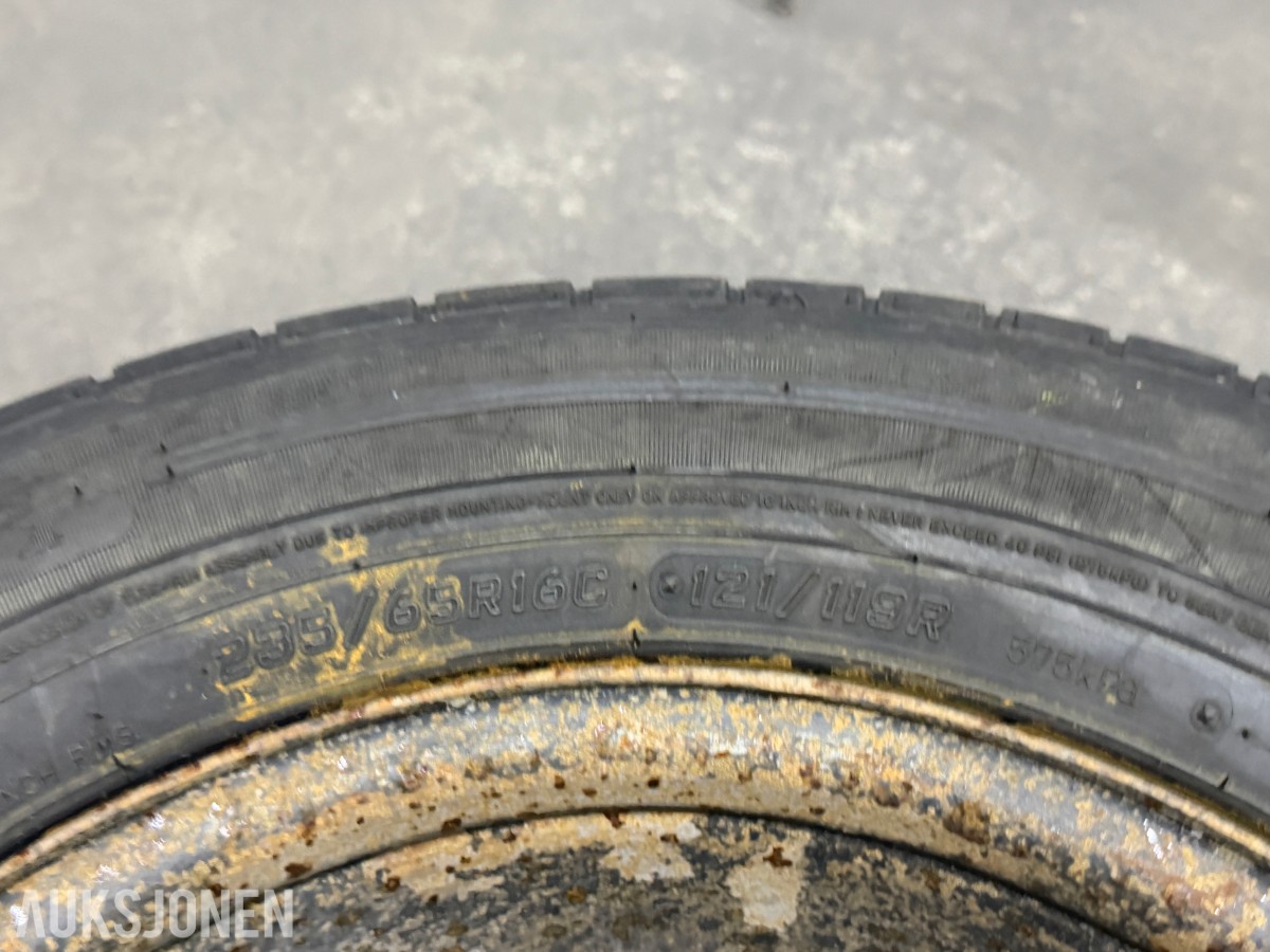 3 stk. LINAM VAN01 235/65 R16C dekk på stålfelg