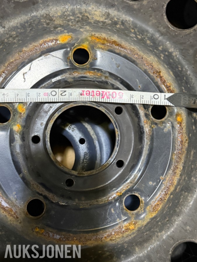 3 stk. LINAM VAN01 235/65 R16C dekk på stålfelg