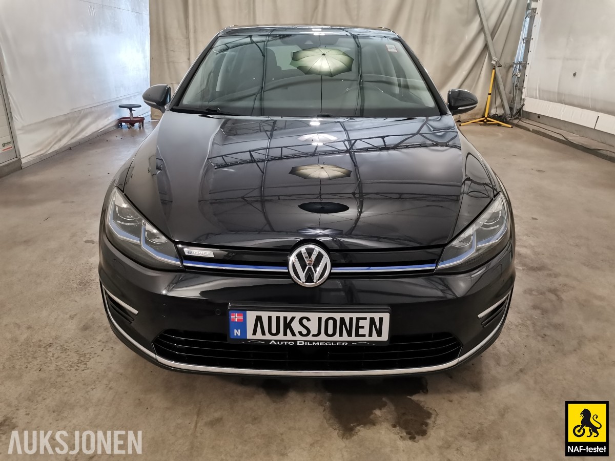 2019 Volkswagen E-GOLF 136 HK ACC VARMEPUMPE KAMERA LED SKINN FJERNLYSASSISTENT
