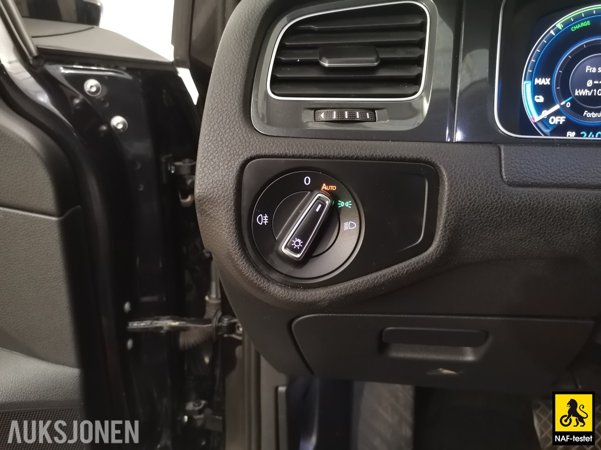 2019 Volkswagen E-GOLF 136 HK ACC VARMEPUMPE KAMERA LED SKINN FJERNLYSASSISTENT