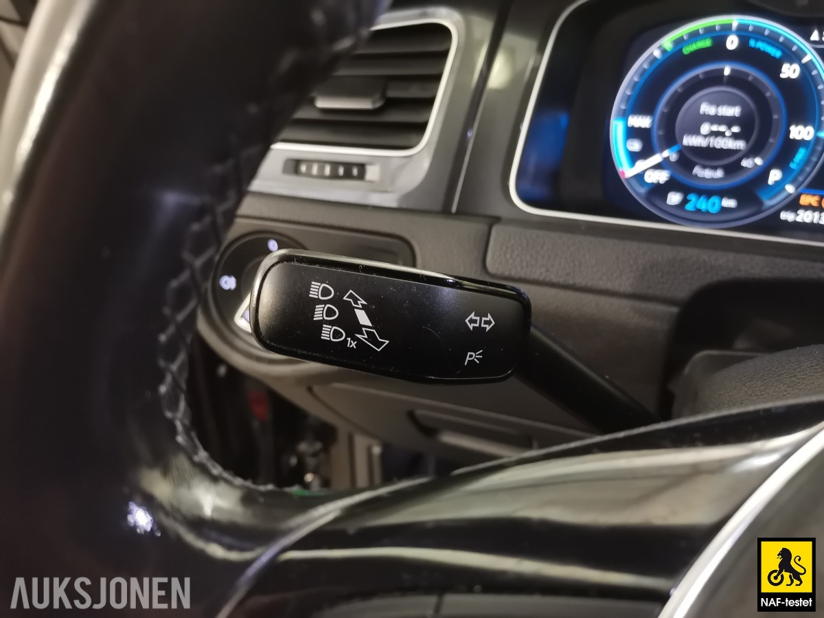 2019 Volkswagen E-GOLF 136 HK ACC VARMEPUMPE KAMERA LED SKINN FJERNLYSASSISTENT
