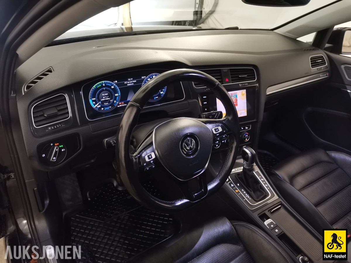 2019 Volkswagen E-GOLF 136 HK ACC VARMEPUMPE KAMERA LED SKINN FJERNLYSASSISTENT
