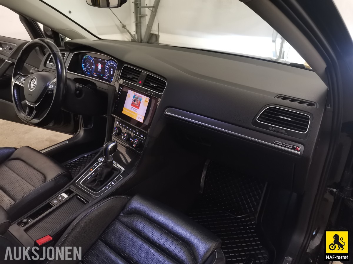 2019 Volkswagen E-GOLF 136 HK ACC VARMEPUMPE KAMERA LED SKINN FJERNLYSASSISTENT