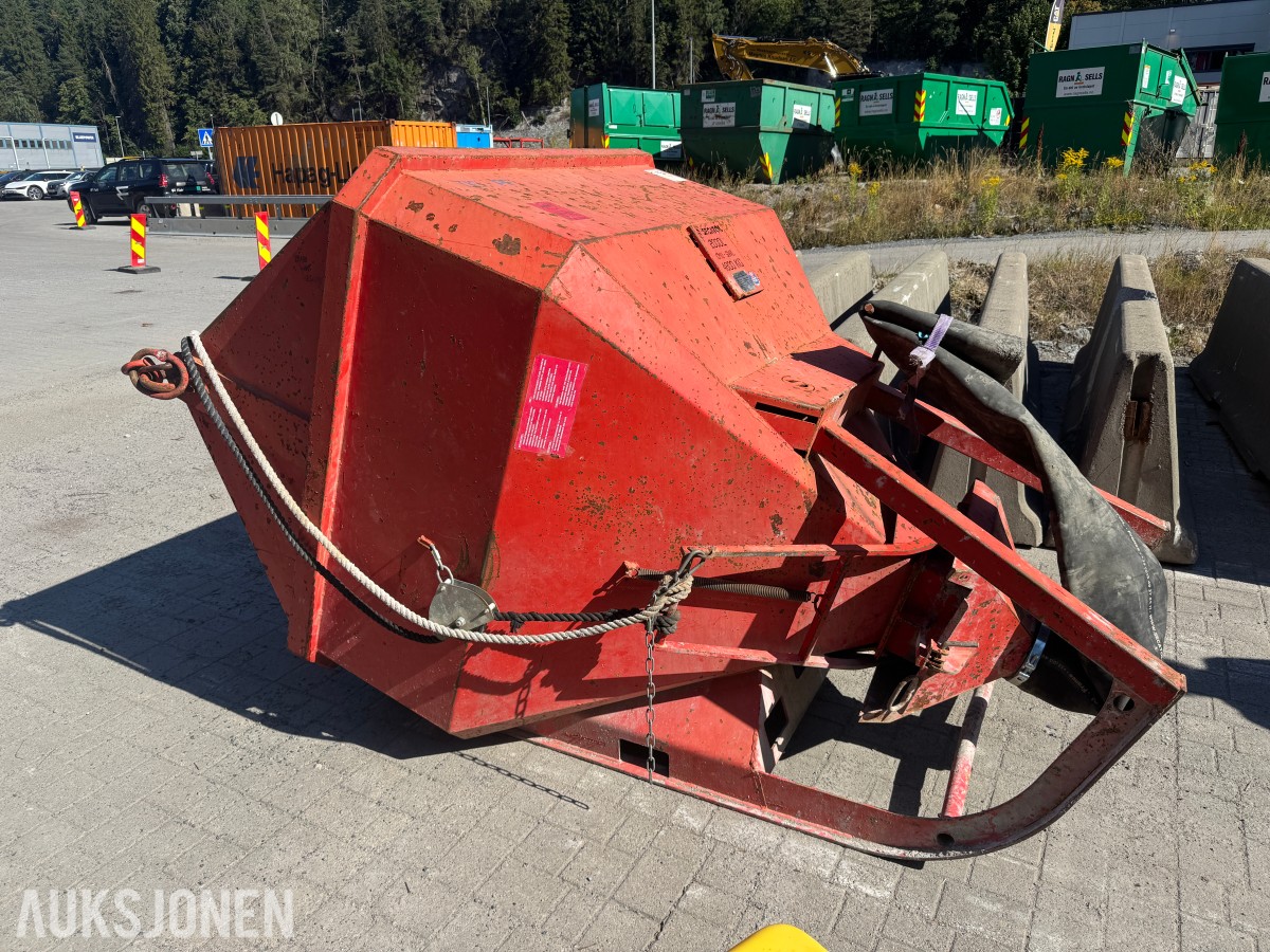 2022 Secatol 2000 liter Betongtobb, CMU/SWL 4800 kg