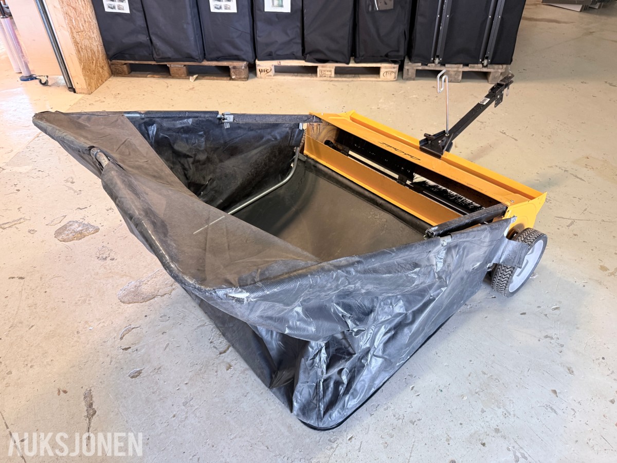 Cub Cadet oppsamlingsvogn