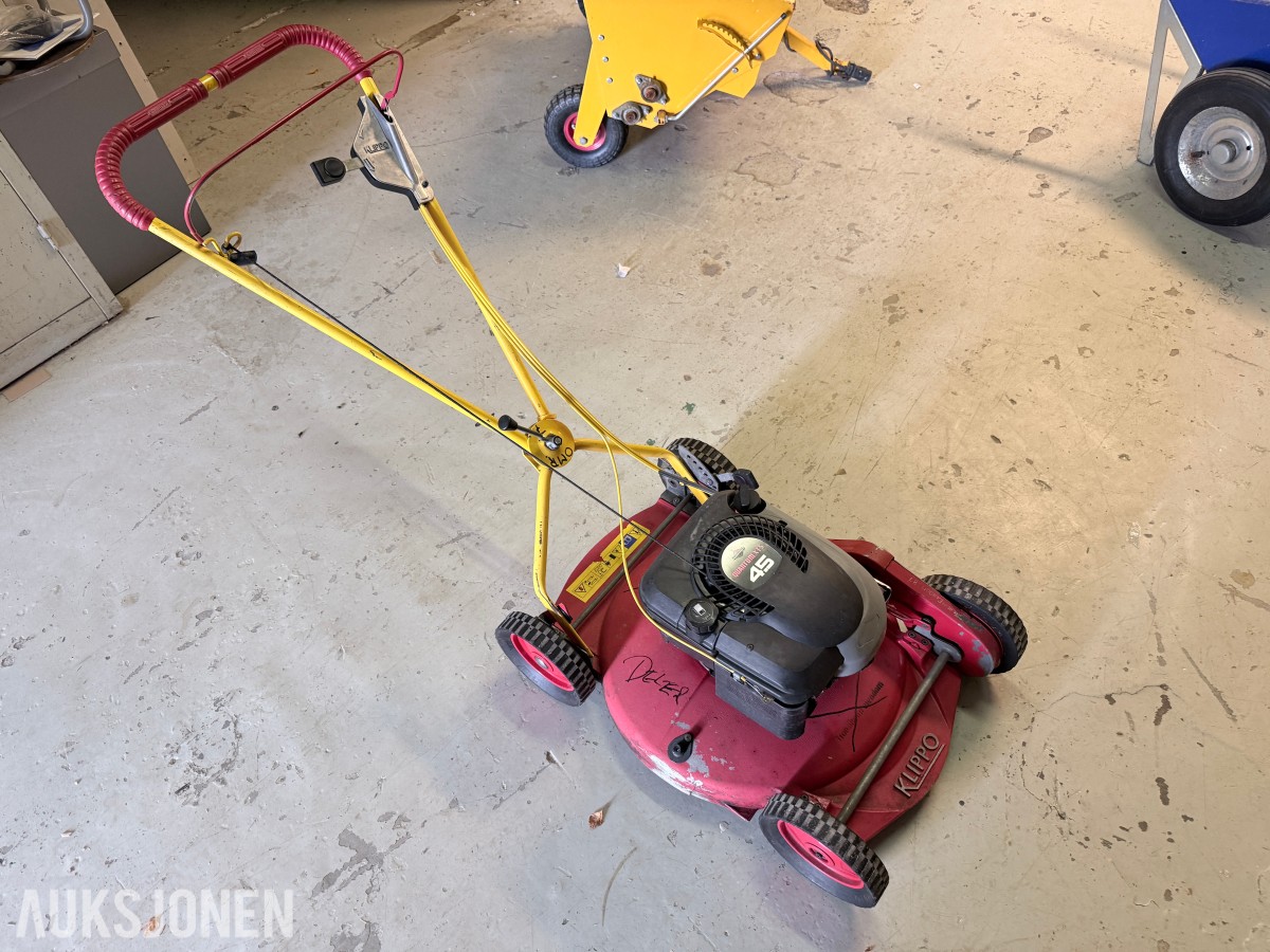 Klippo gressklipper med Briggs & Stratton-motor - rep objekt