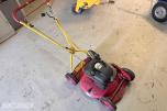 Klippo gressklipper med Briggs & Stratton-motor - rep objekt