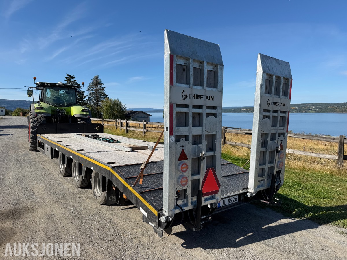 2025 Chieftain 3-akslet maskinhenger for traktor m/kulekobling