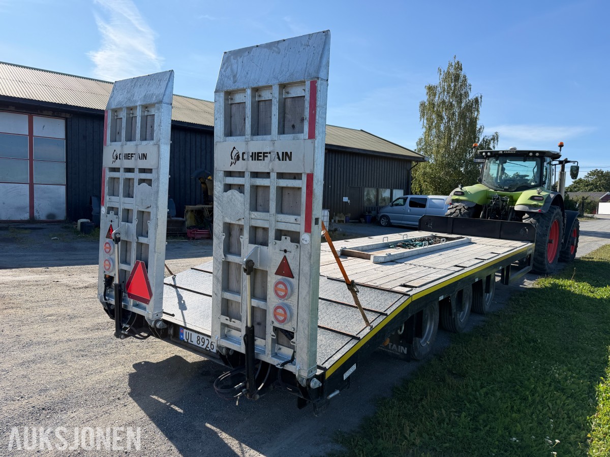 2025 Chieftain 3-akslet maskinhenger for traktor m/kulekobling