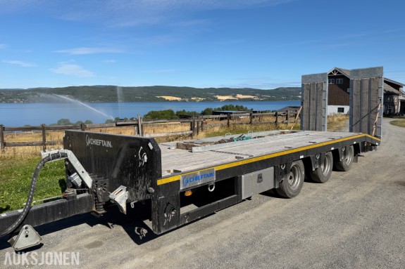 2025 Chieftain 3-akslet maskinhenger for traktor m/kulekobling 