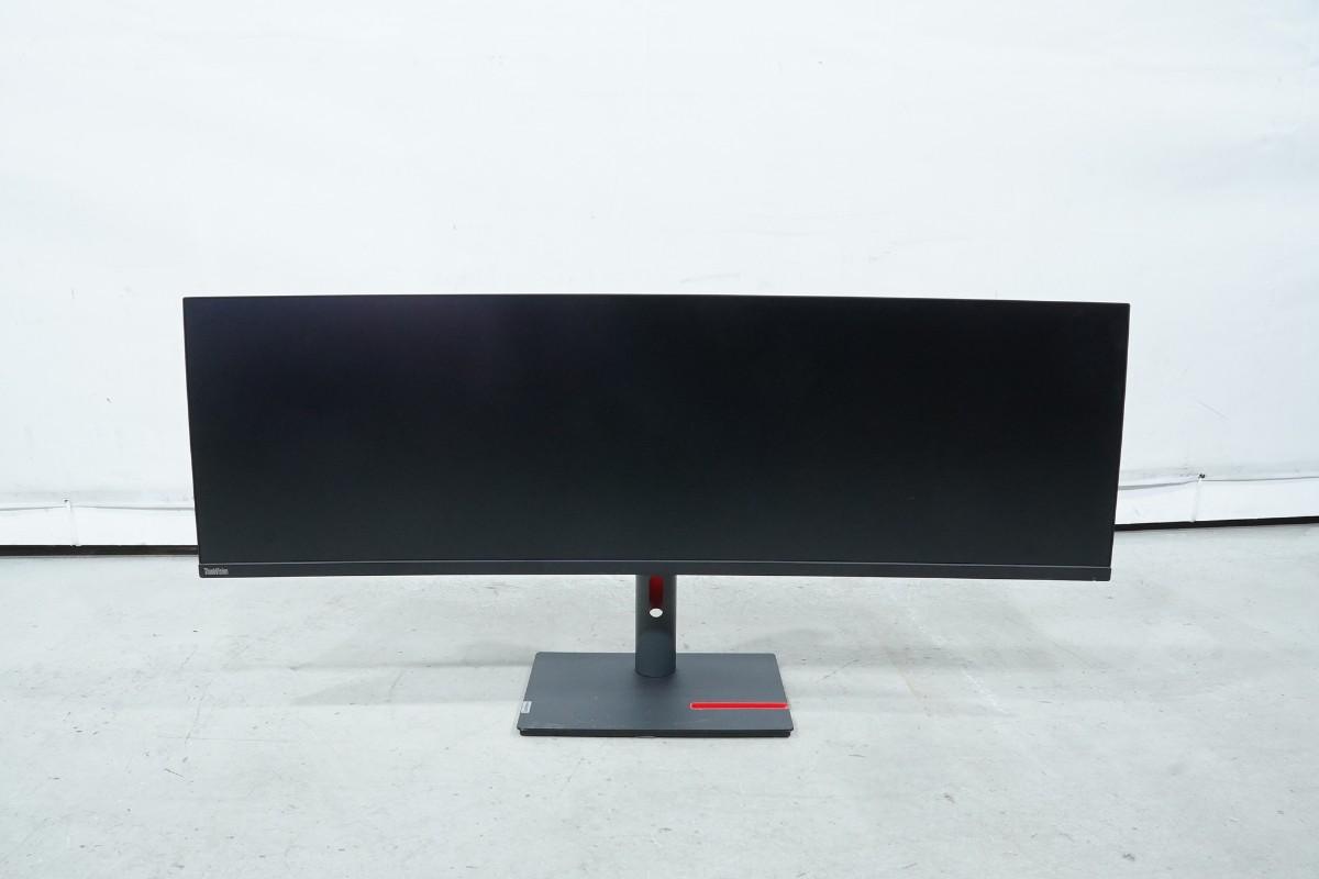 2024 Lenovo ThinkVision P49w-30 49 tommer ultrawide skjerm med tilbehør