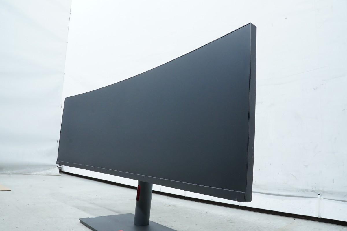 2024 Lenovo ThinkVision P49w-30 49 tommer ultrawide skjerm med tilbehør
