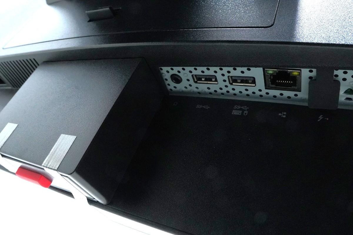 2024 Lenovo ThinkVision P49w-30 49 tommer ultrawide skjerm med tilbehør