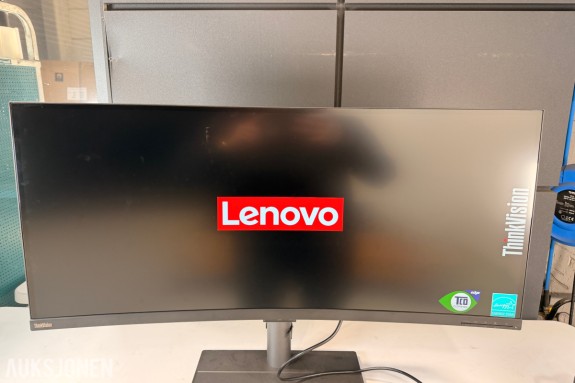 Lenovo ThinkVision 39,7" 5K ultrabred skjerm med Logitech 4K-webkamera, tastatur, mus og kabler