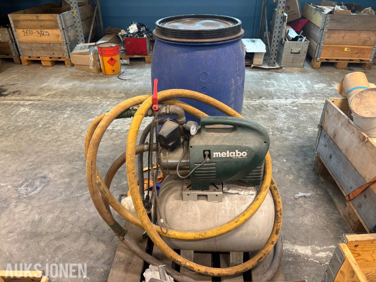 Metabo HWW 5500/50 M vannpumpe med trykktank og fat