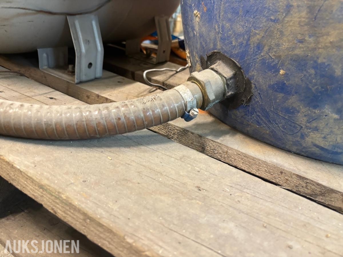 Metabo HWW 5500/50 M vannpumpe med trykktank og fat