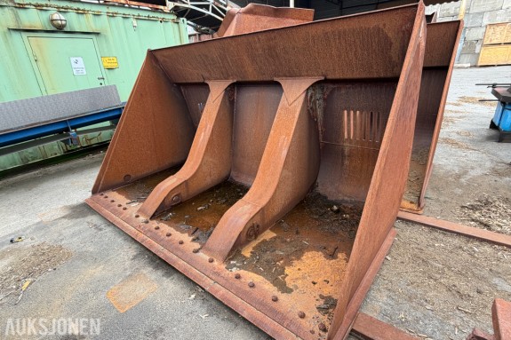 HJULLASTERSKUFFE / TIPPSKUFFE - MED STORT BM-FESTE – CA. 310 CM