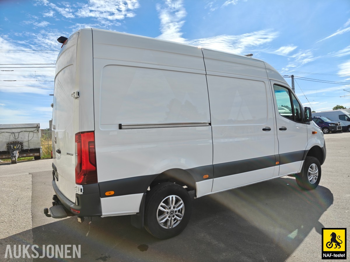 2023 Mercedes-Benz Sprinter 190HK 4x4 AUT ACC KAMERA VARMER HENGERFESTE