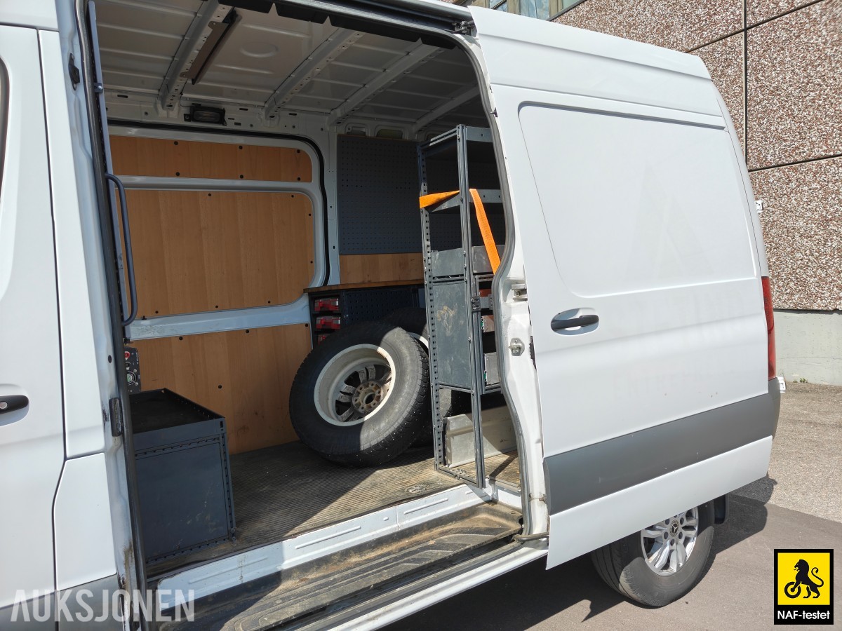 2023 Mercedes-Benz Sprinter 190HK 4x4 AUT ACC KAMERA VARMER HENGERFESTE