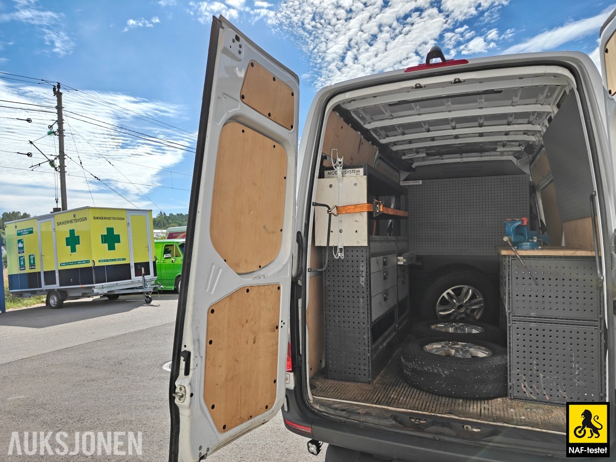 2023 Mercedes-Benz Sprinter 190HK 4x4 AUT ACC KAMERA VARMER HENGERFESTE