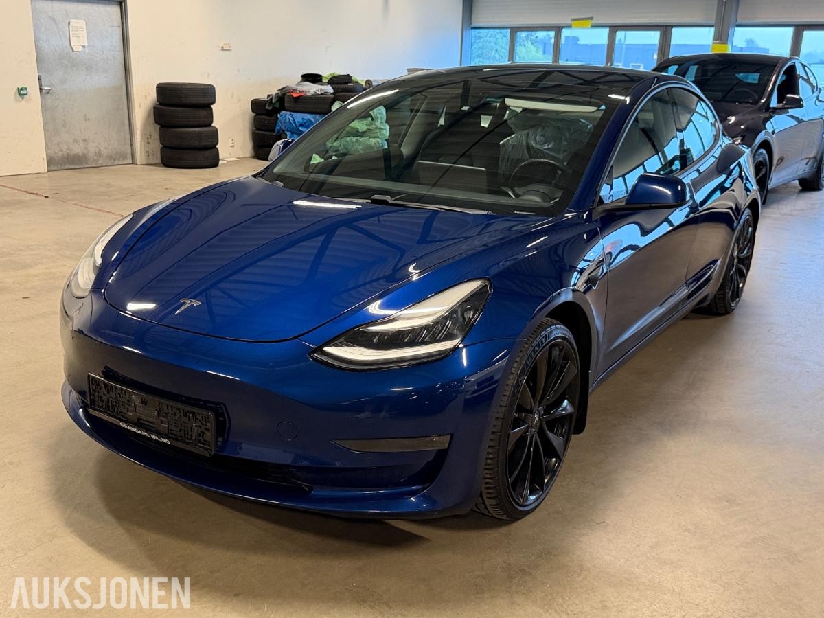 2019 Tesla Model 3 AWD – Hengerfeste – Lekker farge
