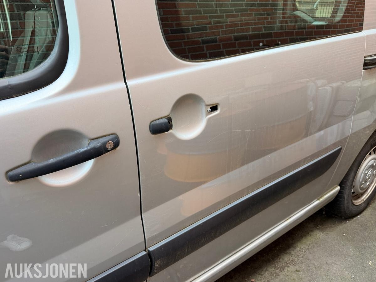 2014 Toyota ProAce 2.0 D 128 HK HENGERFESTE TAKSTATIV SKYVEDØRER