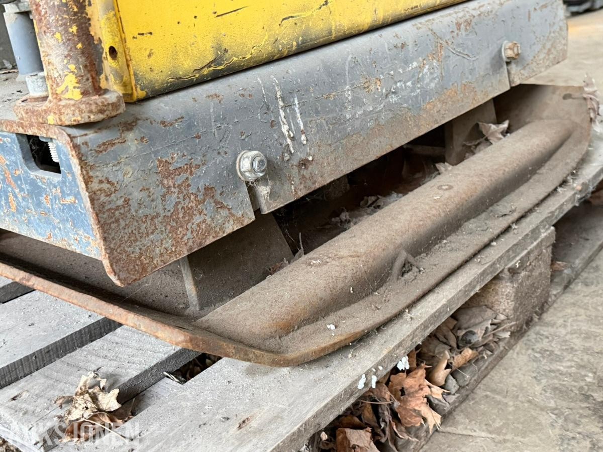 Atlas Copco vibroplate med Hatz 1D81Z-motor - reparasjonsobjekt/delemaskin